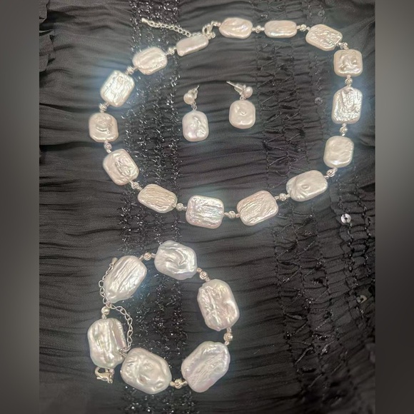 Elegant Silver Pearl Jewelry Set